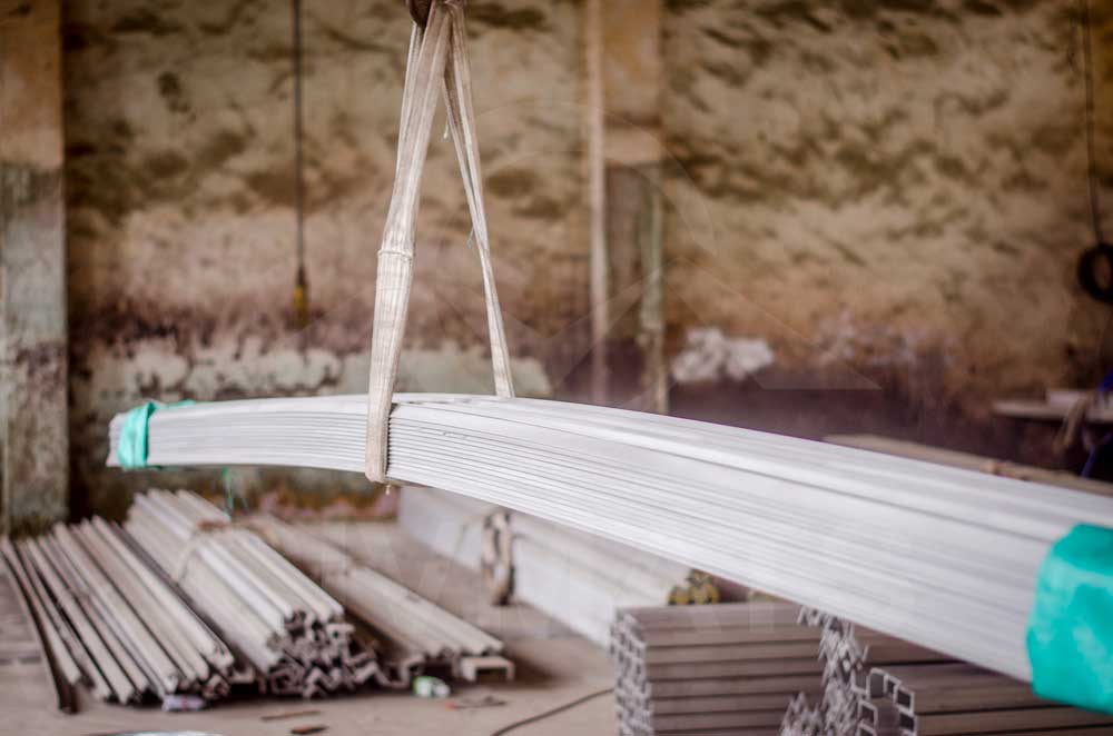 Stainless steel hot rolled angle bar stock in China